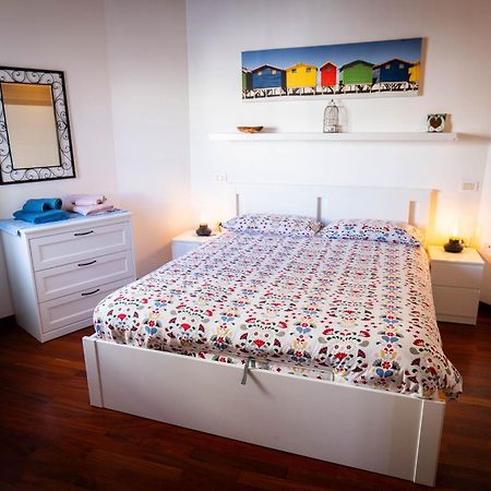 Casa Felicita' Apartment Livorno Ngoại thất bức ảnh